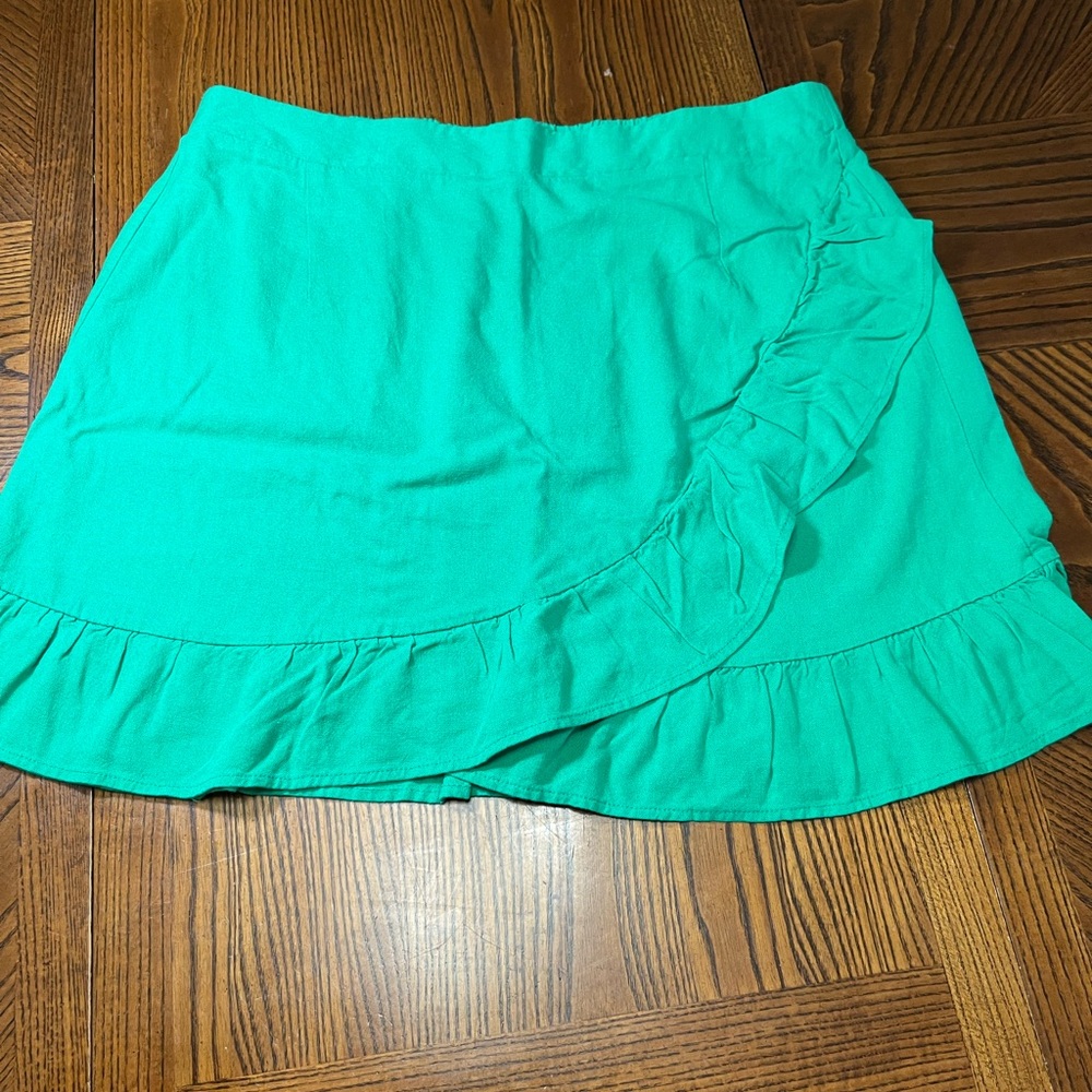 VERO MODA BRIGHT GREEN MINI SKIRT. NWT. SIZE XL.
